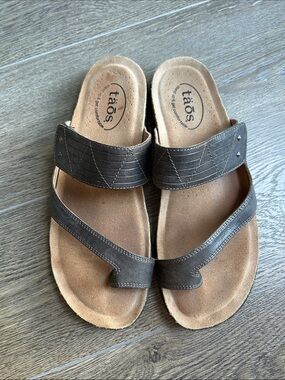 Taos Zone Strappy Leather Sandal